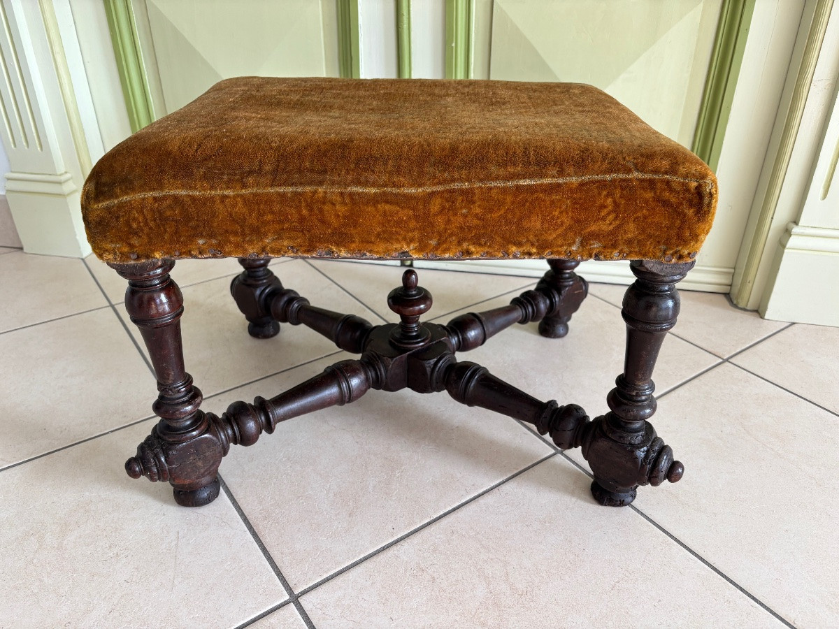 Tabouret LXIII en noyer  époque 17éme Siècle -photo-3