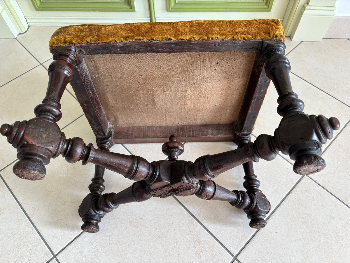 Tabouret LXIII en noyer  époque 17éme Siècle -photo-8