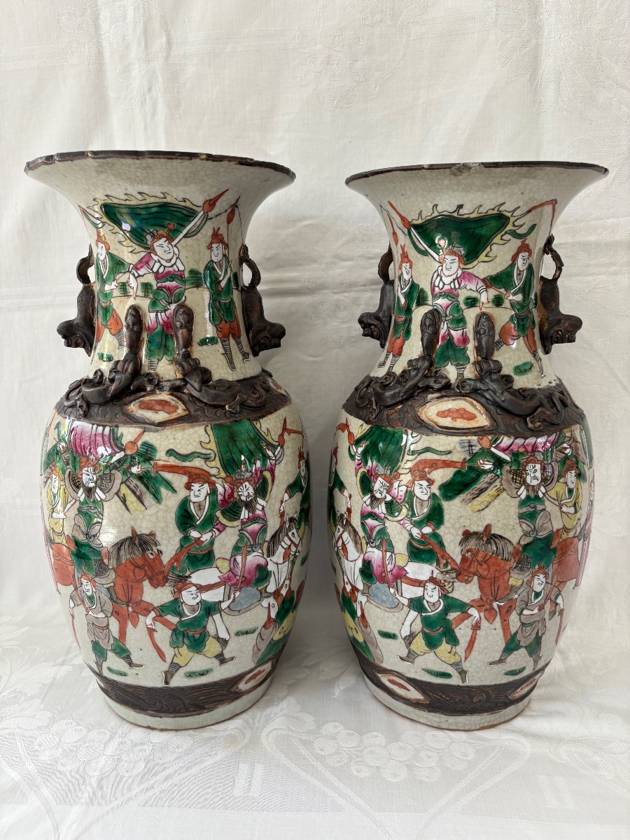 Nanjing, Pair Of Polychrome Vases, Late 19th Century 
