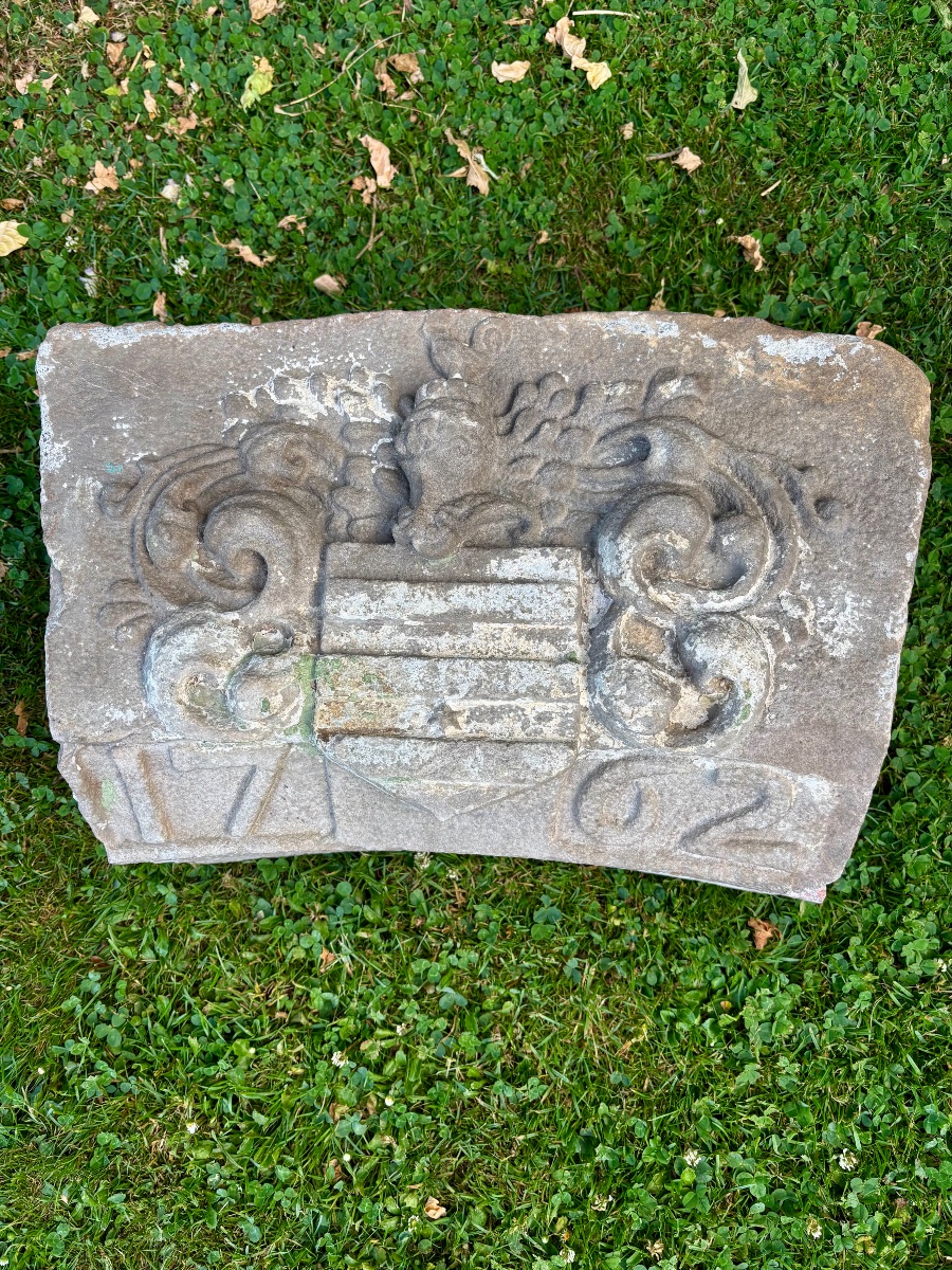 Heraldic Lintel Stone, 18th Century -photo-4