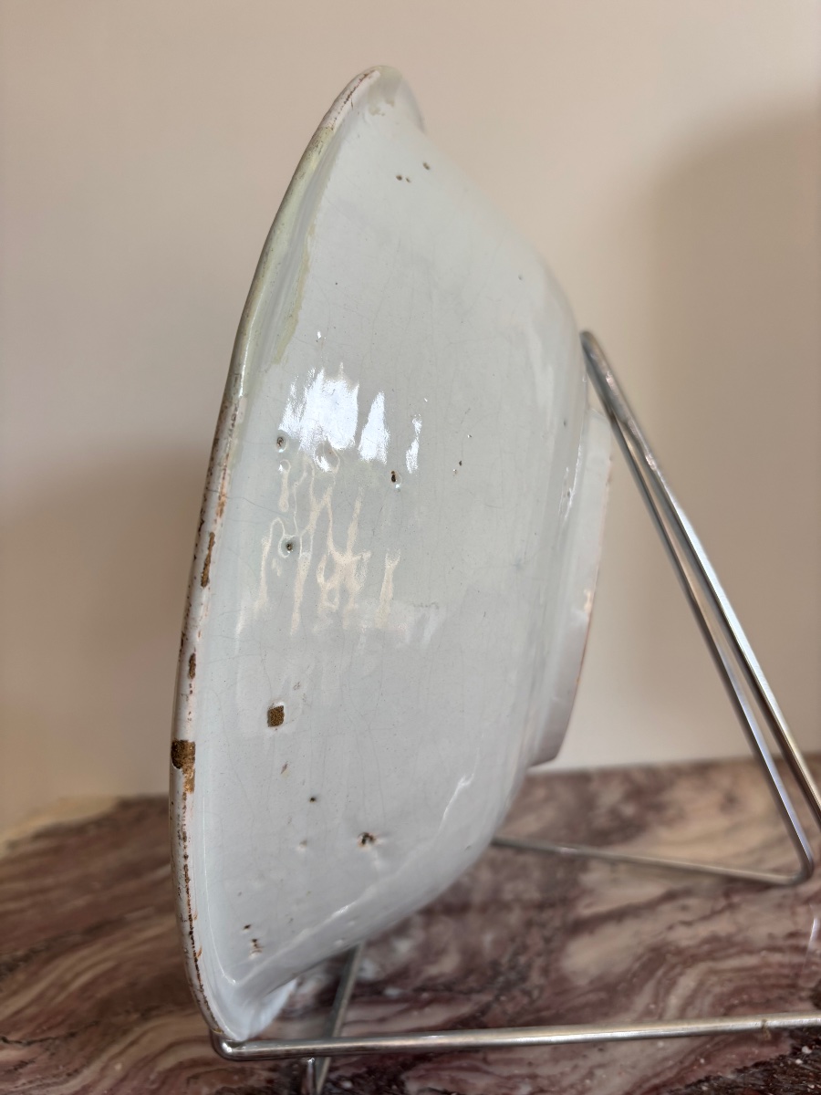 Varages? 19th-century Deep Dish With Deer Motif -photo-1