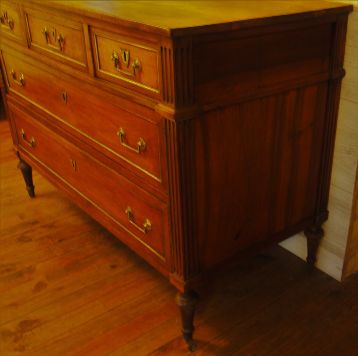 Louis XVI Walnut Commode-photo-4