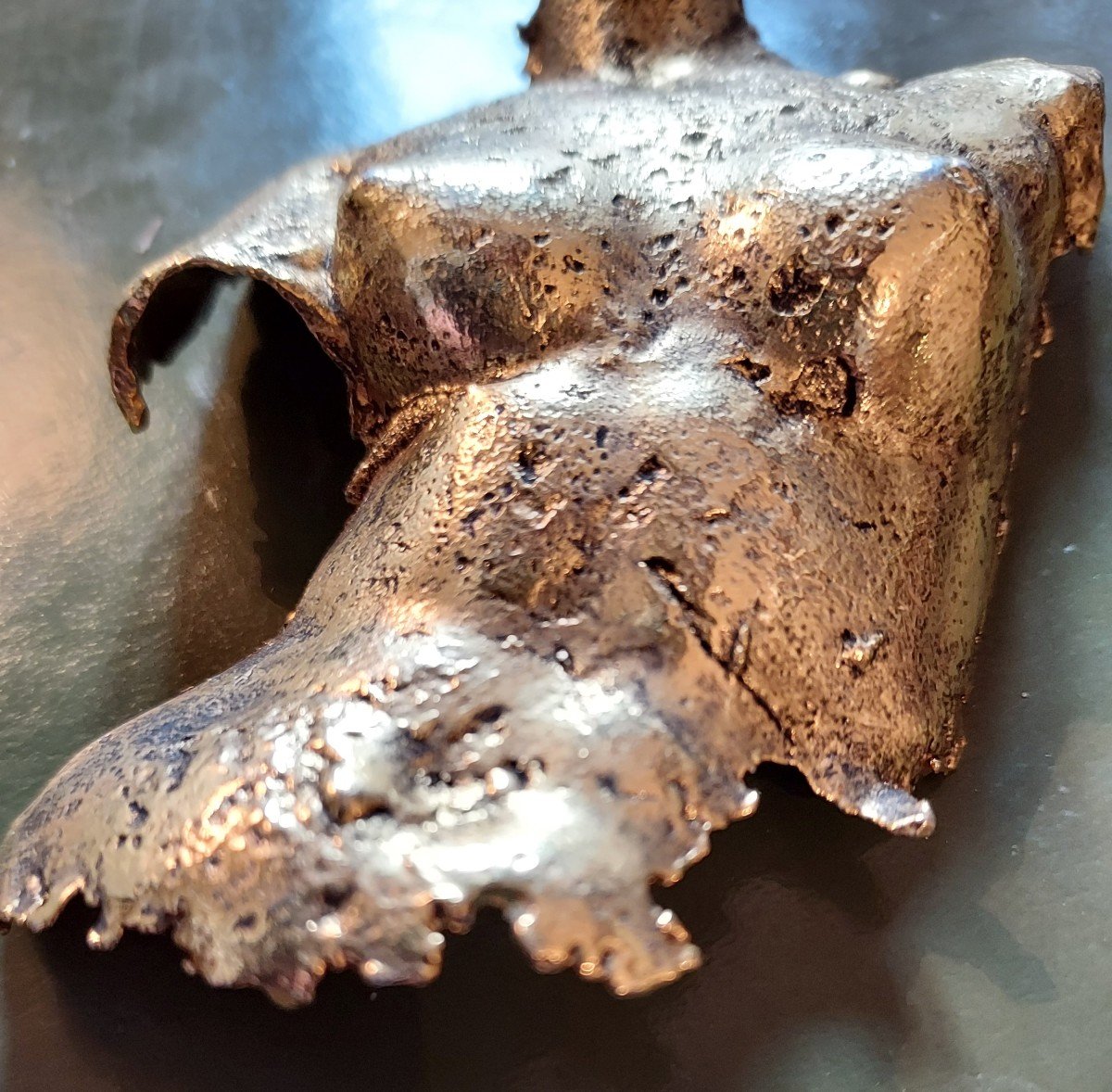 Large Female Bust Brooch-photo-2