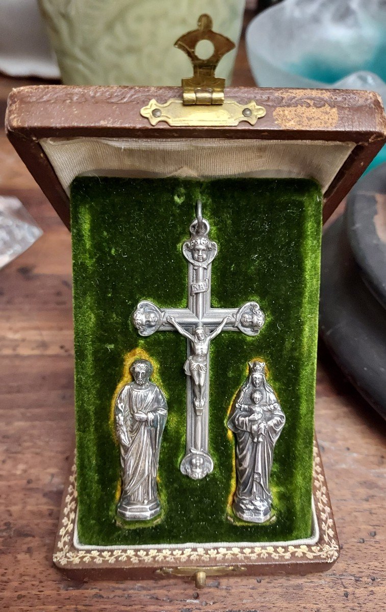 Rare And Beautiful Set Of The Holy Family And Crucifix In Silver