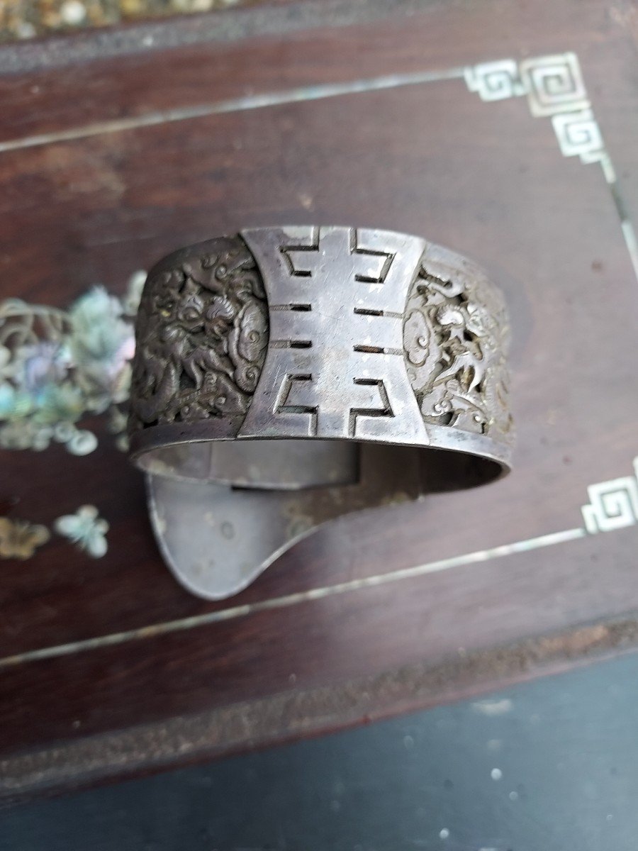 Cuff Bracelet In Chinese Silver Decor Of Dragons-photo-2