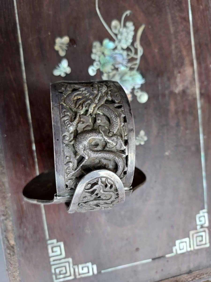 Cuff Bracelet In Chinese Silver Decor Of Dragons-photo-3