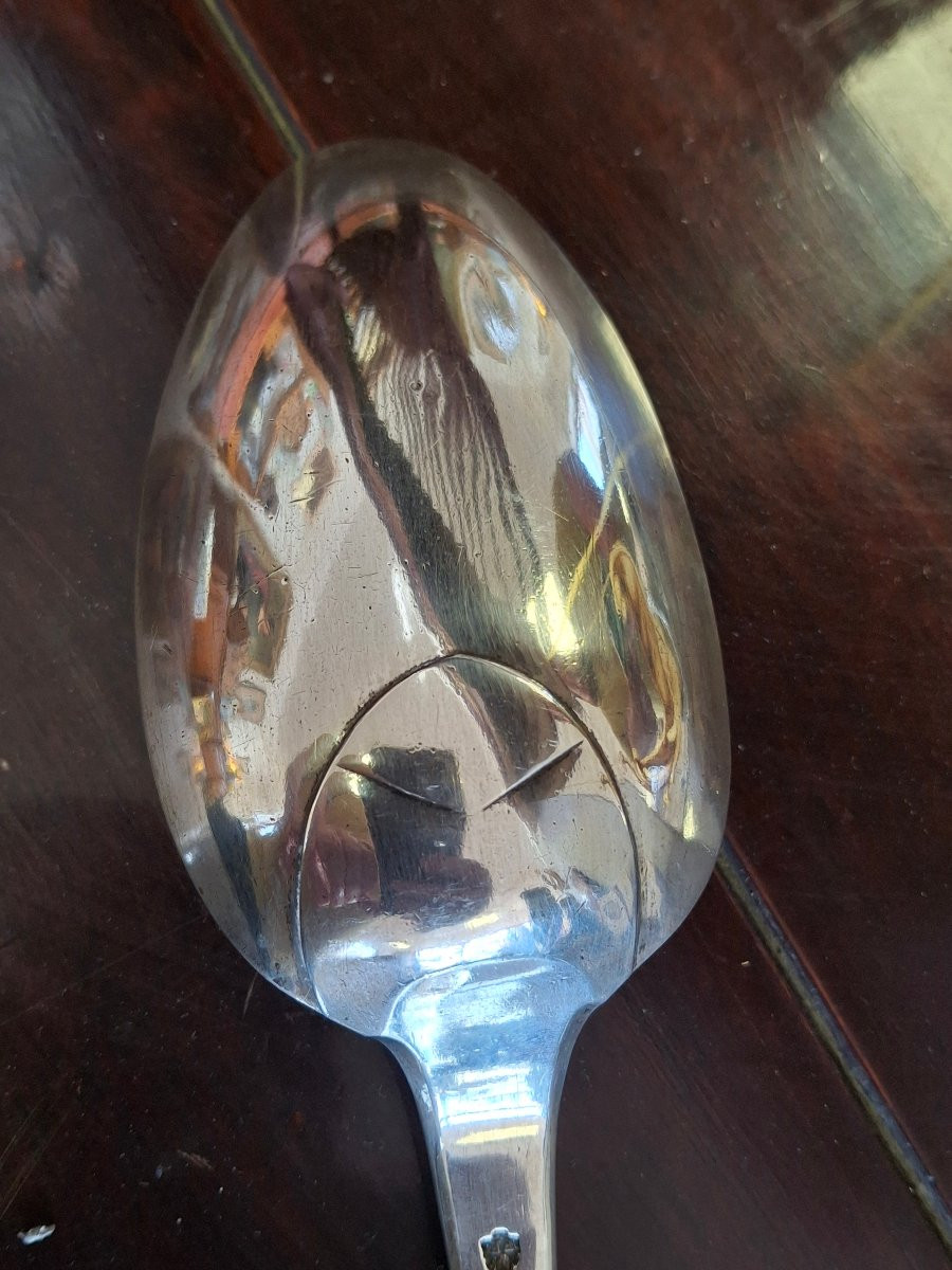 Large 18th Century Rennes Silver Coat Of Arms Stew Spoon -photo-3