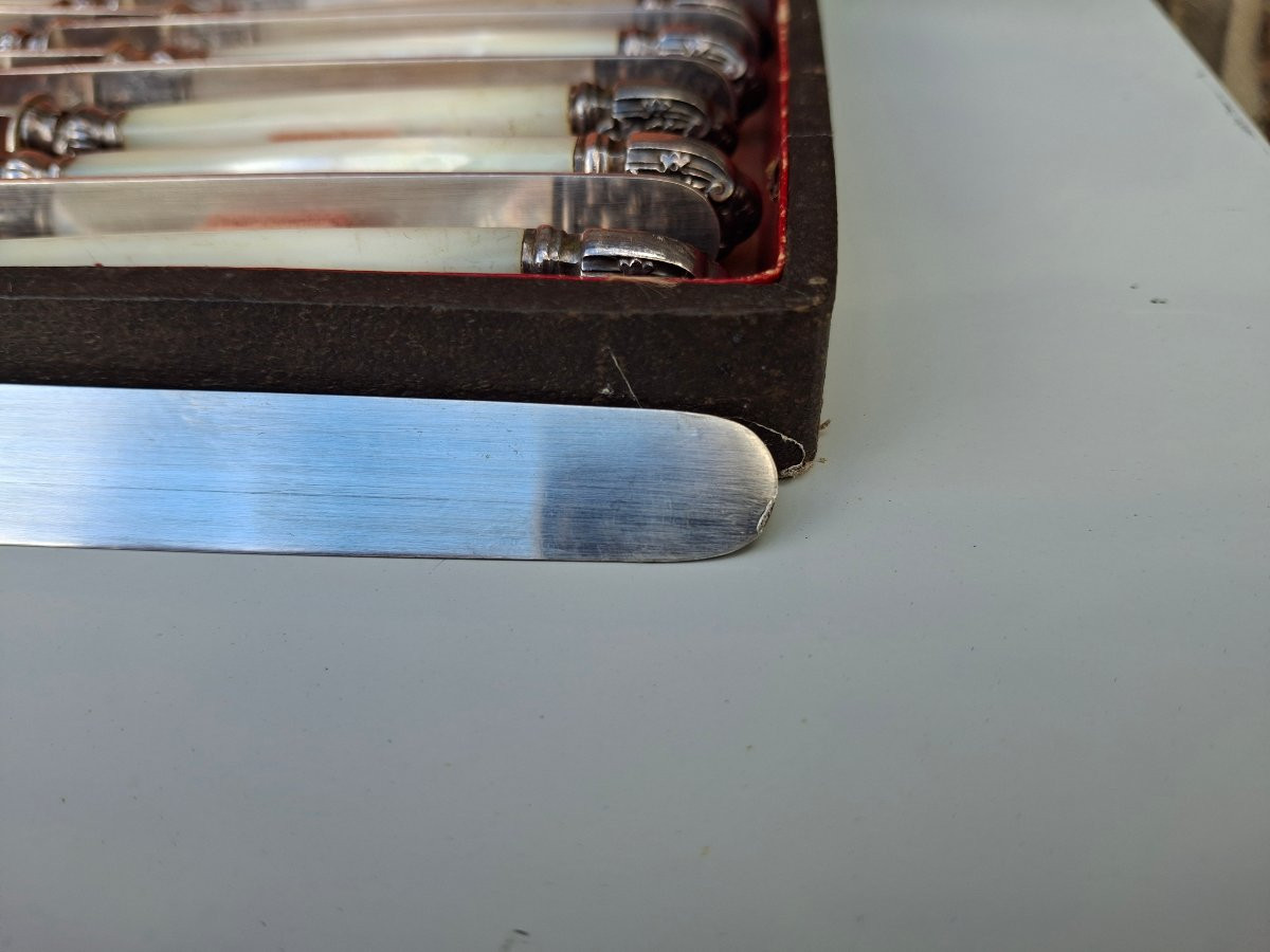 12 Dessert Knives With Silver Blades And Mother-of-pearl Mascaron Handles-photo-2