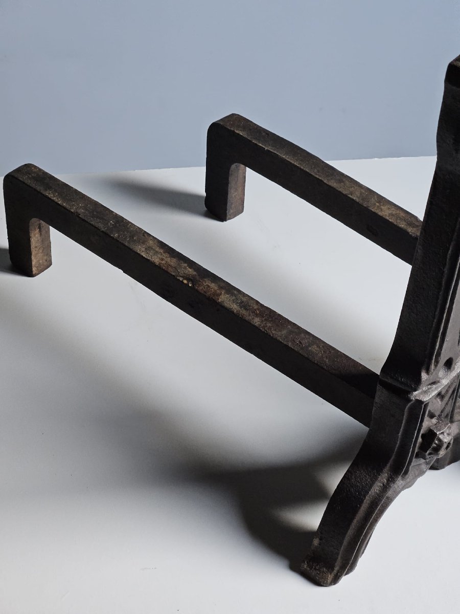 Paire de chenets antropomorphes en fonte -photo-4