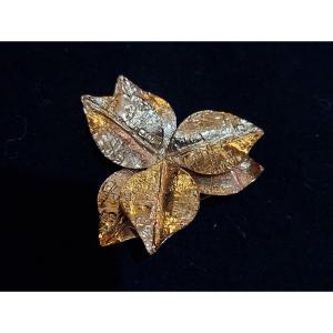 Broche Yves Saint-laurent 