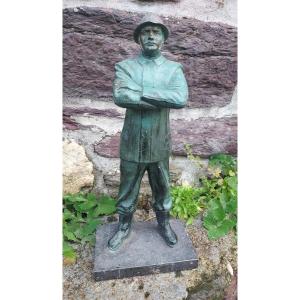 Statue Of Firefighter In Regulates 