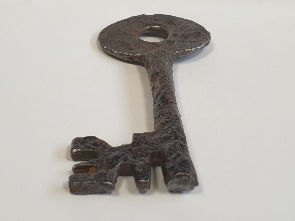Gothic Key 14th Century 8cm-photo-2