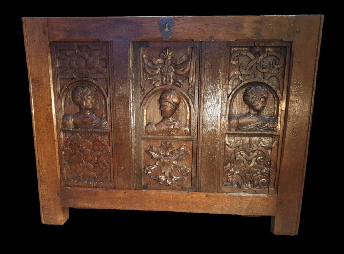 Woodwork With Three Panels With 17th Century Profiles 