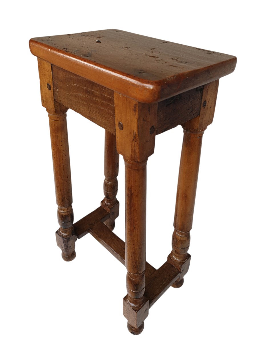 17th-century Cantor's Stool -photo-8