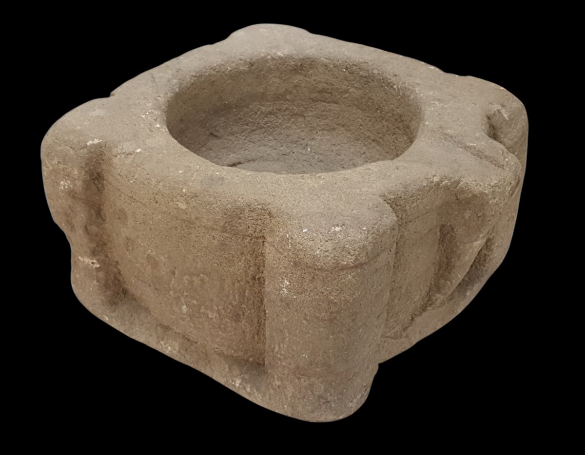 Mortier en pierre XVIe siècle 