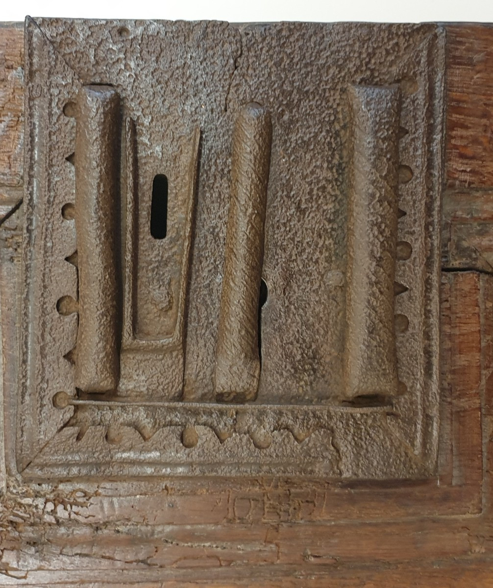 Late 16th Century Five-panel Chest Front -photo-8