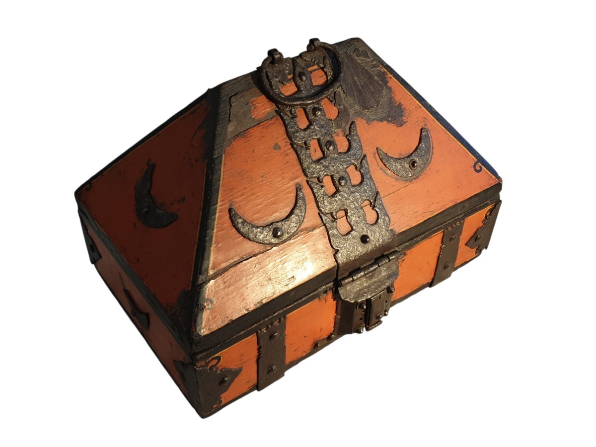 18th-century Wedding Chest From India (kerala) -photo-2