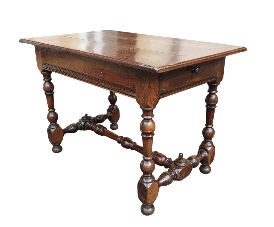 Petite table Lorraine XVIIe siècle 