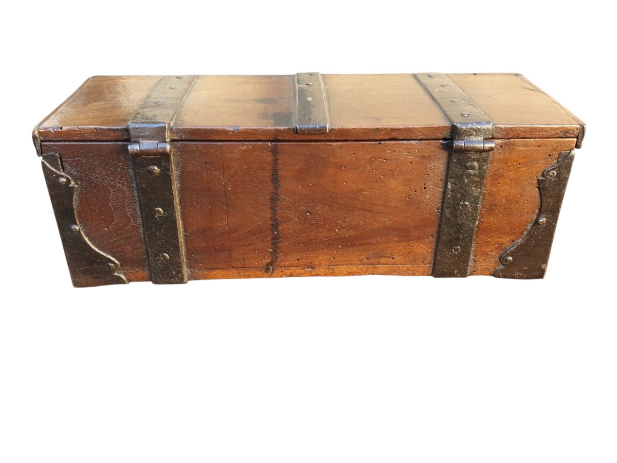 Coffret en bois de noyer XVIIe siècle -photo-3