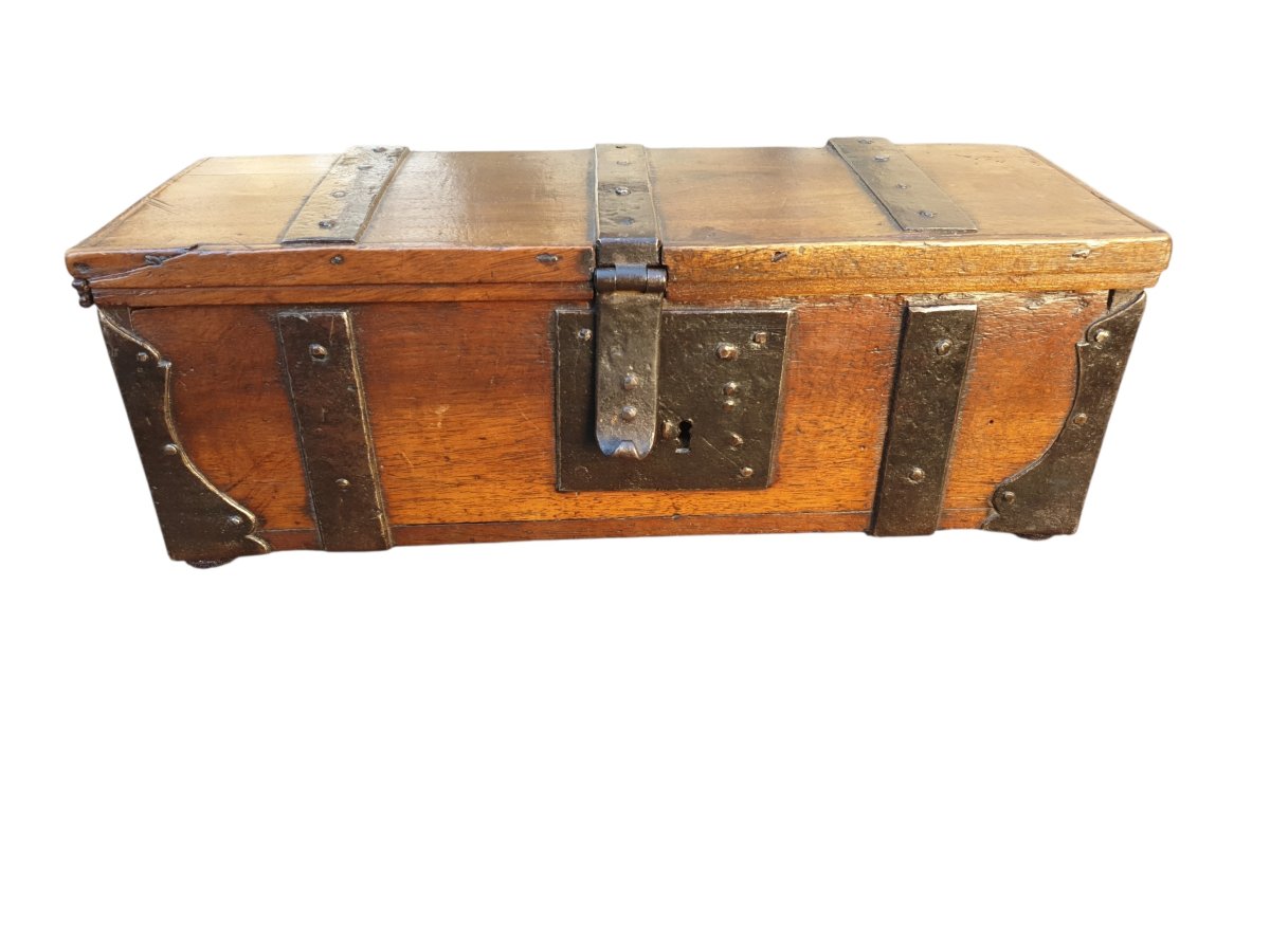 Coffret en bois de noyer XVIIe siècle -photo-2