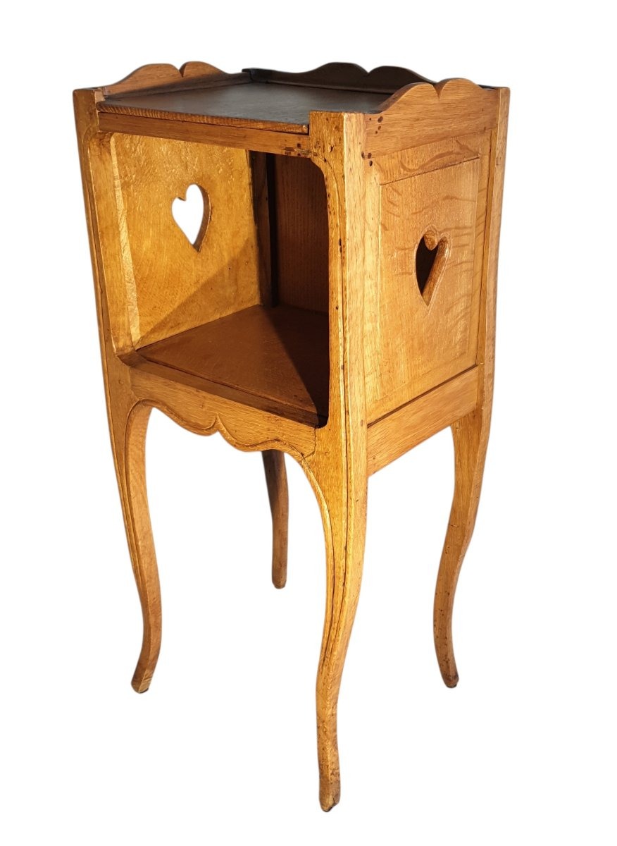 18th-century Louis XV-style "heart" Nightstand -photo-3