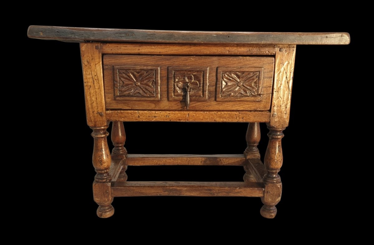 Petite table Espagnole XVIIe siècle -photo-2
