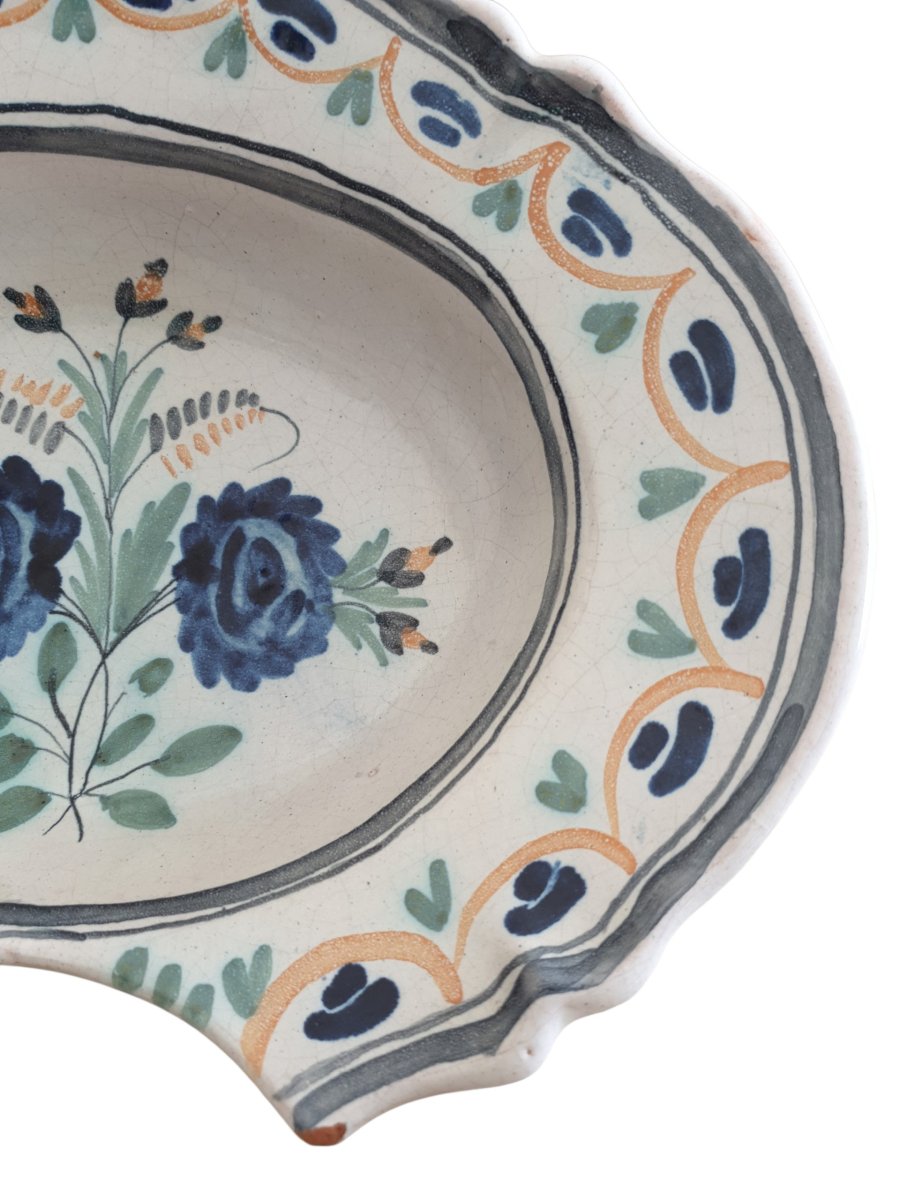 Plat à barbe " deux fleurs bleues " Nevers XVIIIe siècle -photo-4