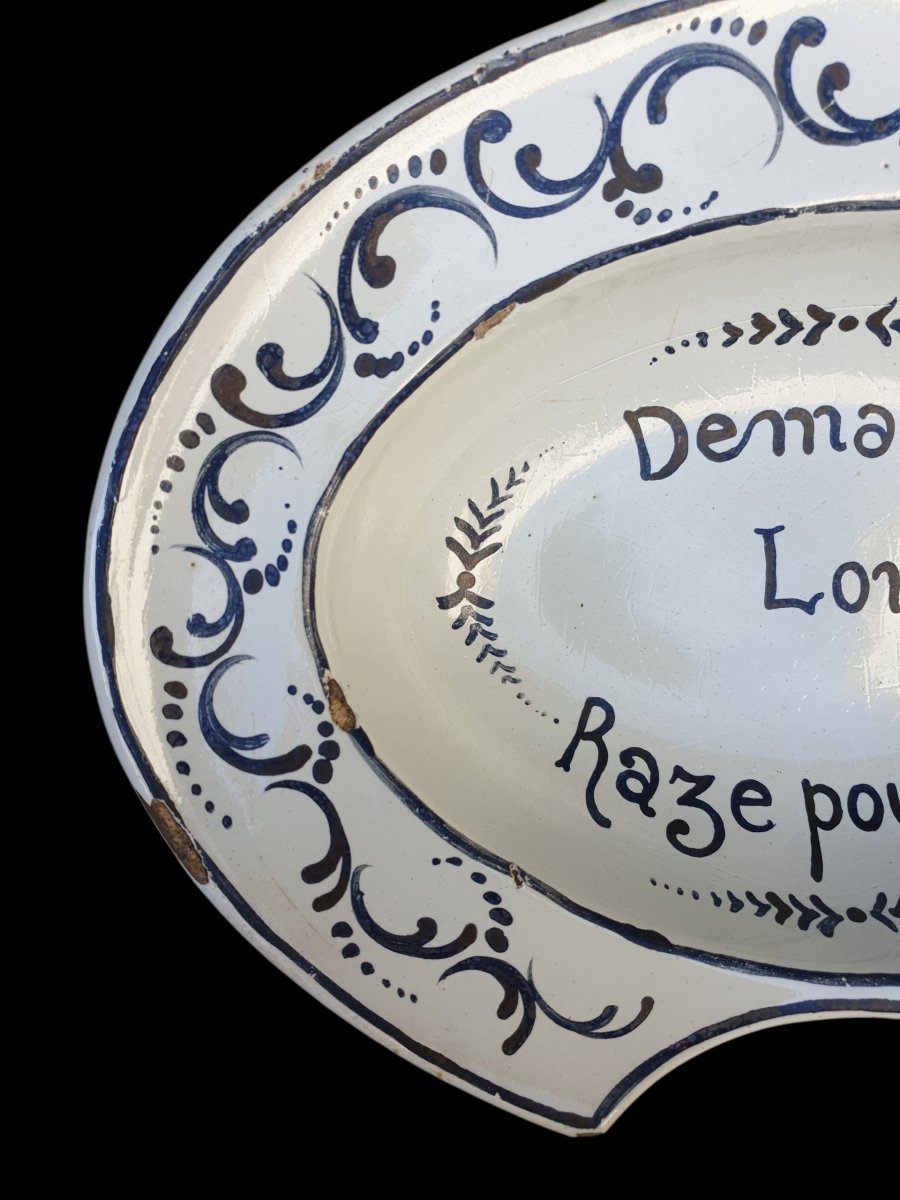 Plat à barbe " Demain lon raze pour rien" XVIIIe siècle -photo-3