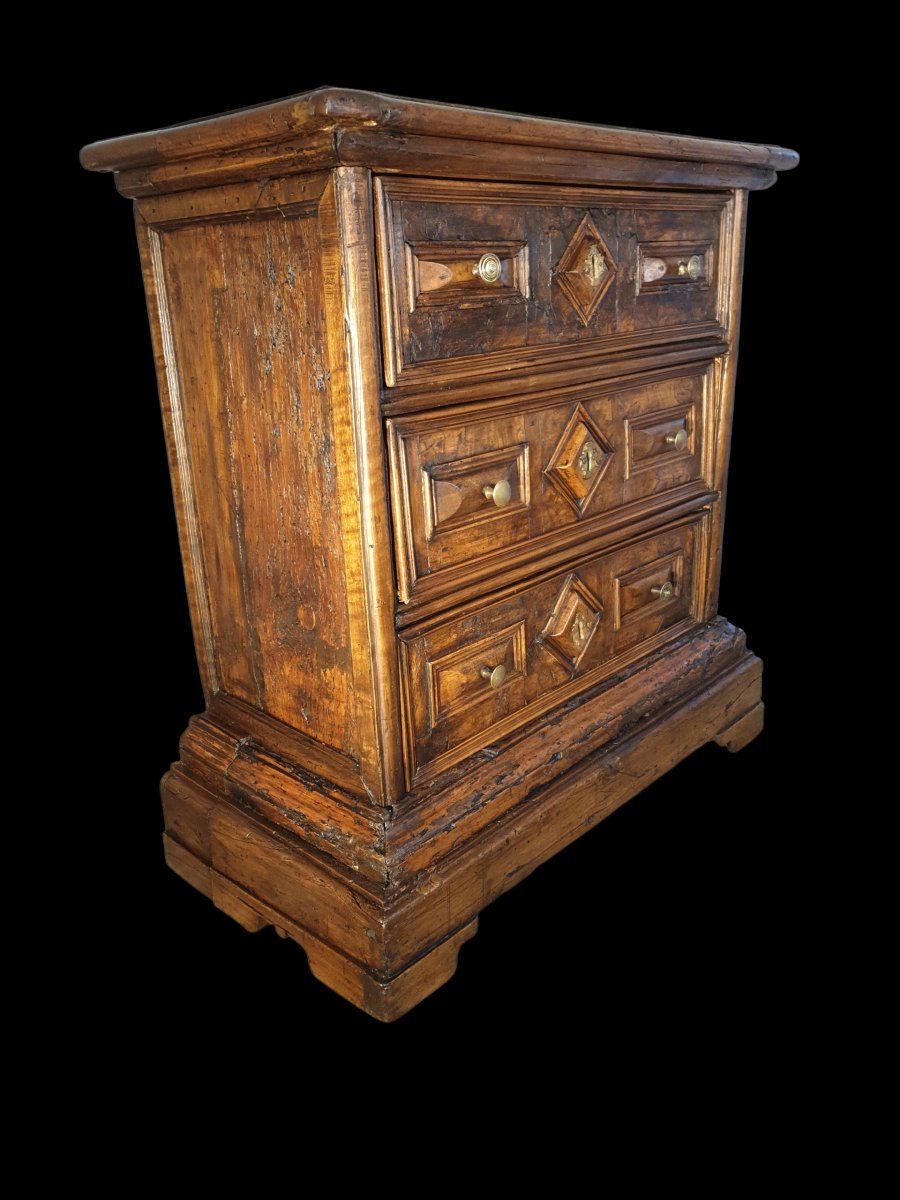 Small 17th-century Italian Chest Of Drawers 