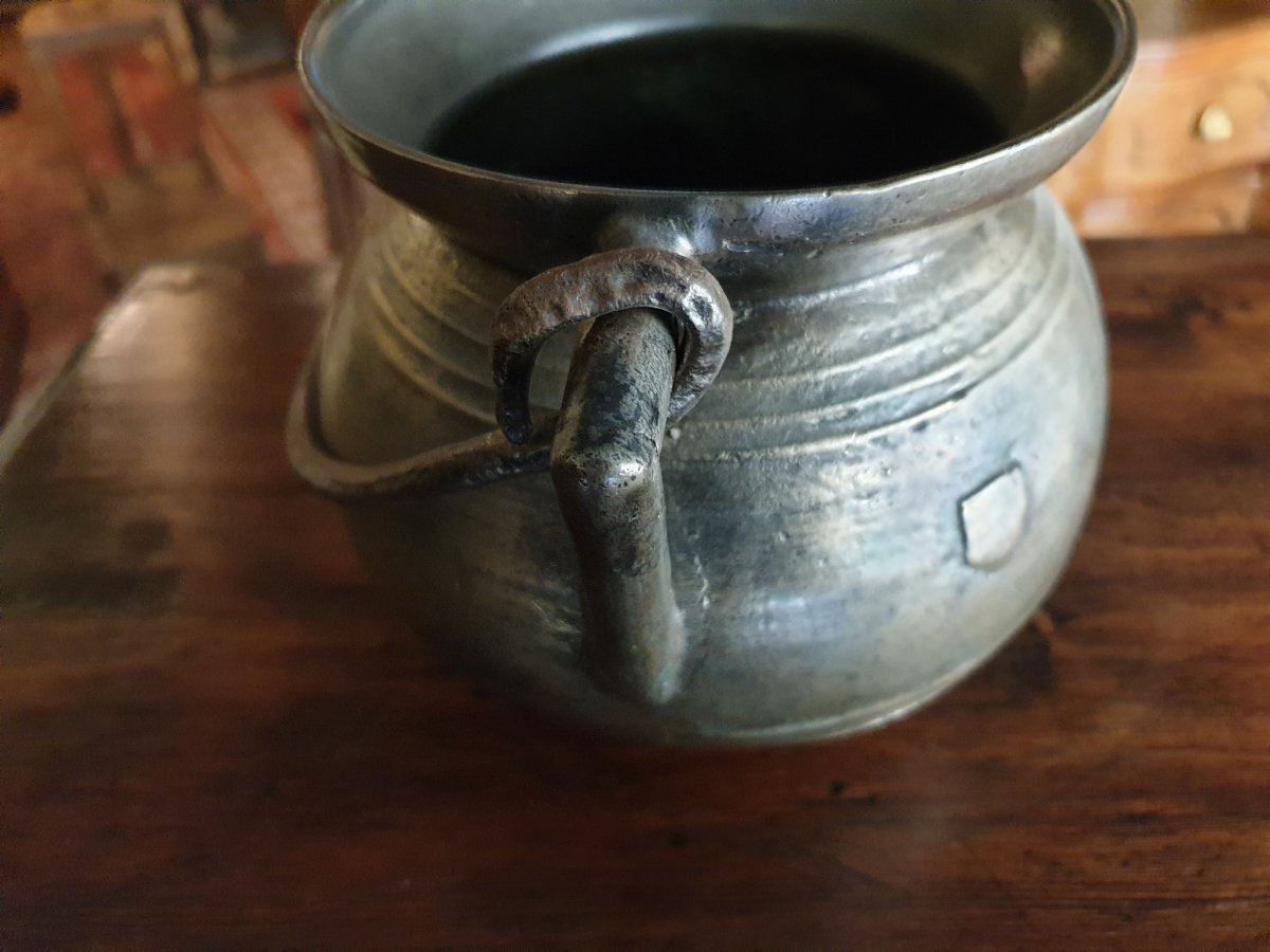 17th Century Bronze Cauldron-photo-2