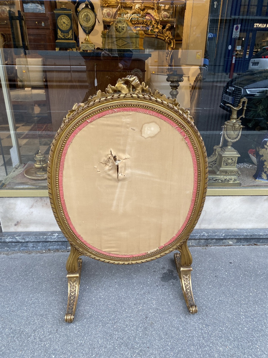 Golden Wood Screen And Napoleon III Floral Tapestry-photo-2