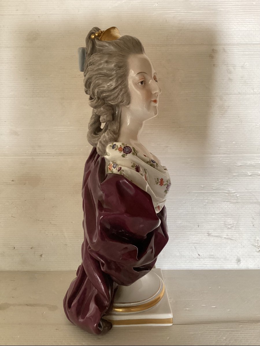 Porcelain Bust-photo-1