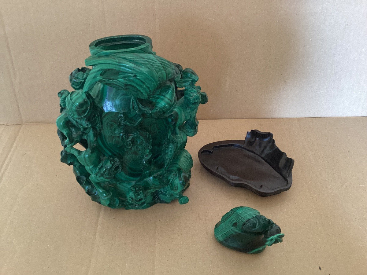 Malachite Covered Vase -photo-5