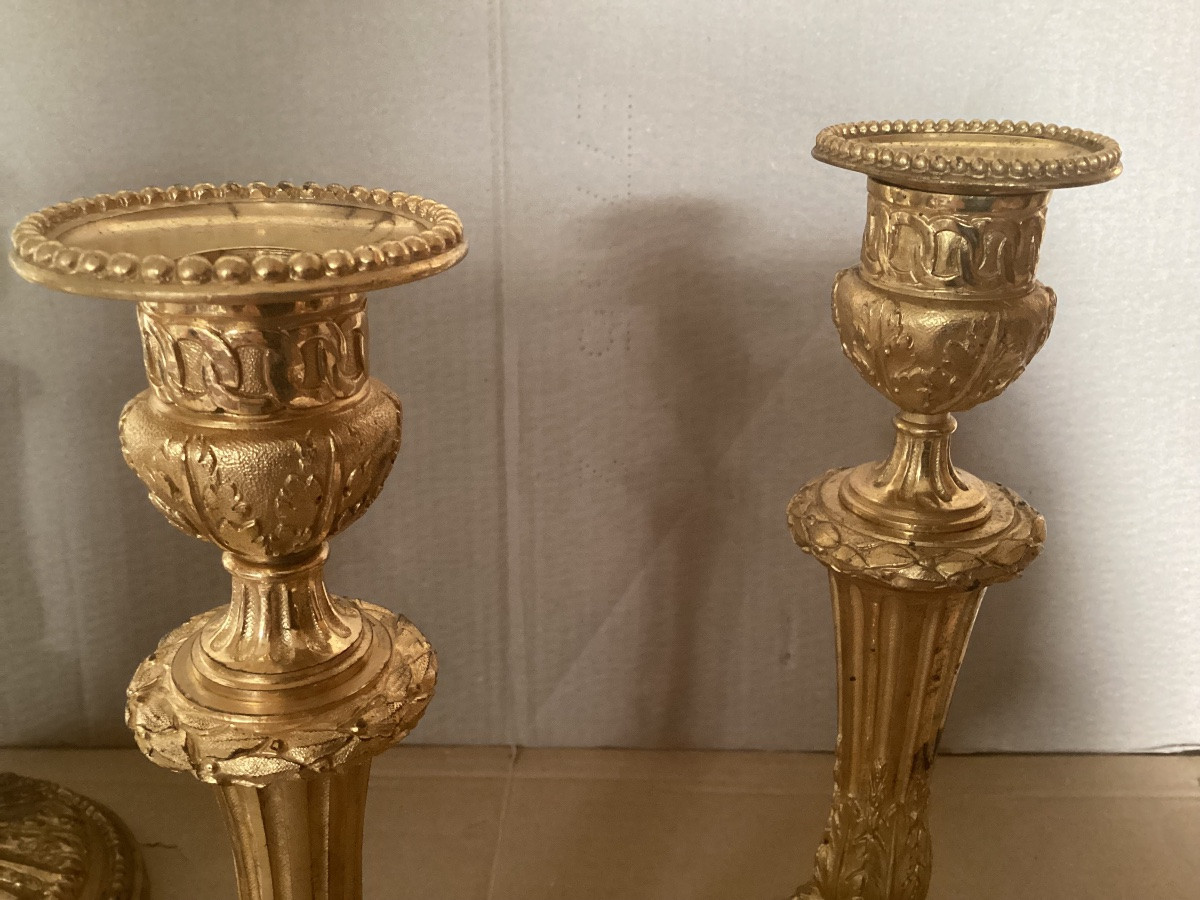 Meeting Of Four 18th Century Candlesticks -photo-4