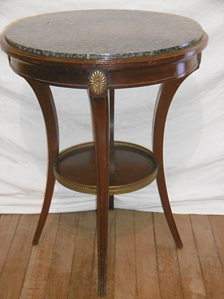 Guéridon En Acajou Style Réstauration