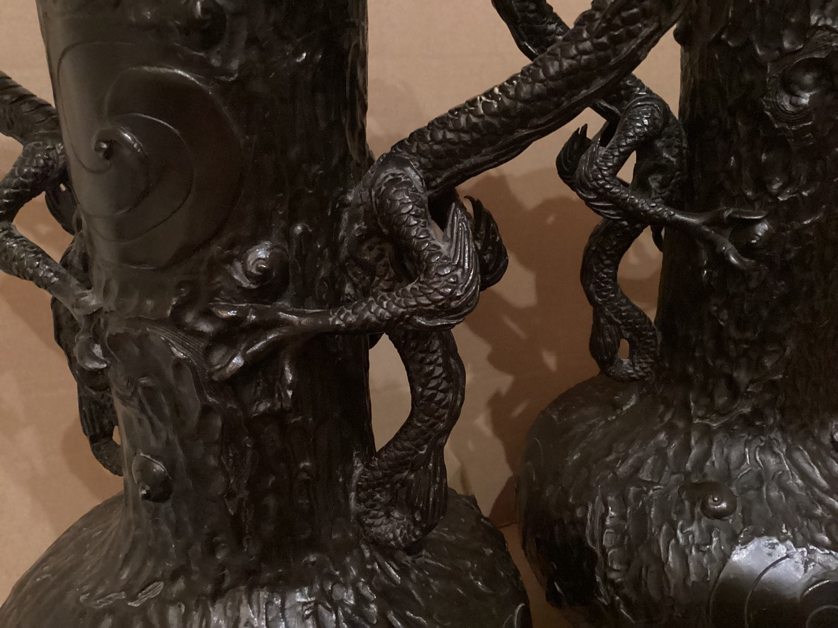 Pair Of Japanese Bronze Vases -photo-5