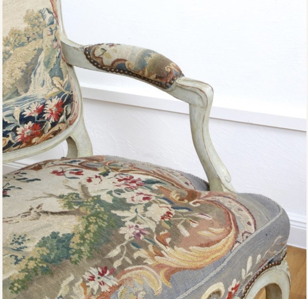Louis XV Sofa With Tapestry -photo-2