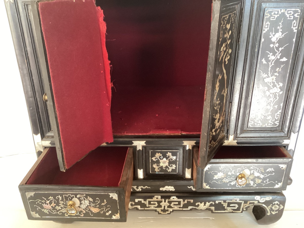 Indochinese Cabinet -photo-2