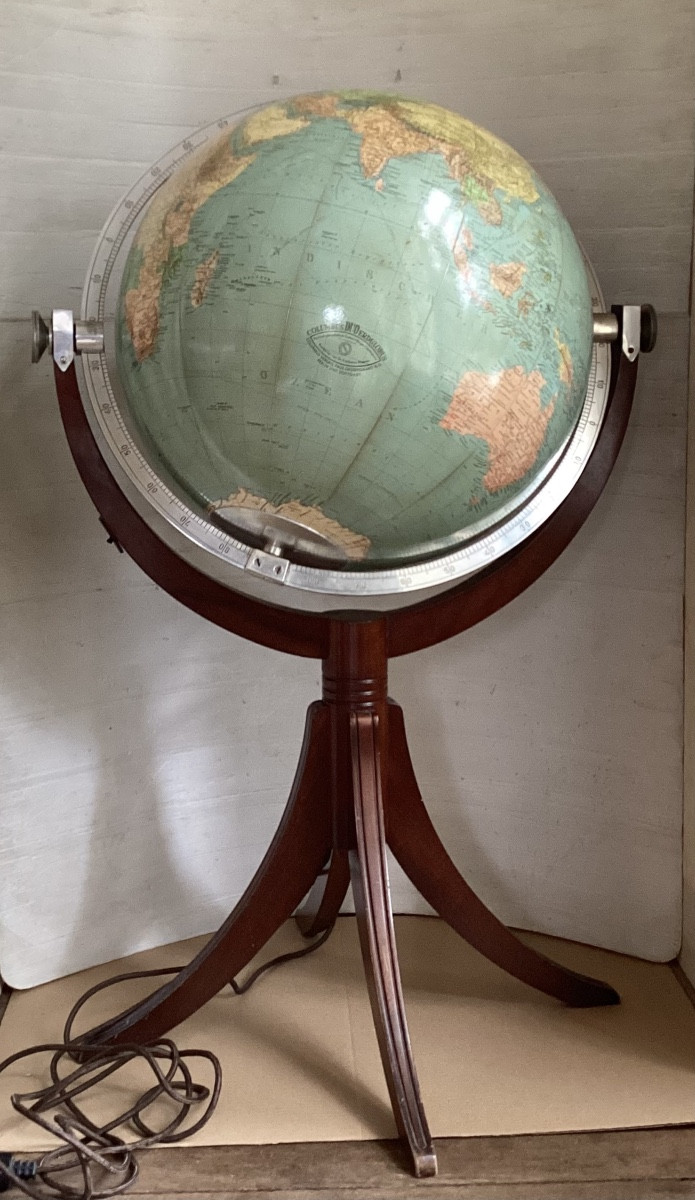 Mappemonde de parquet 