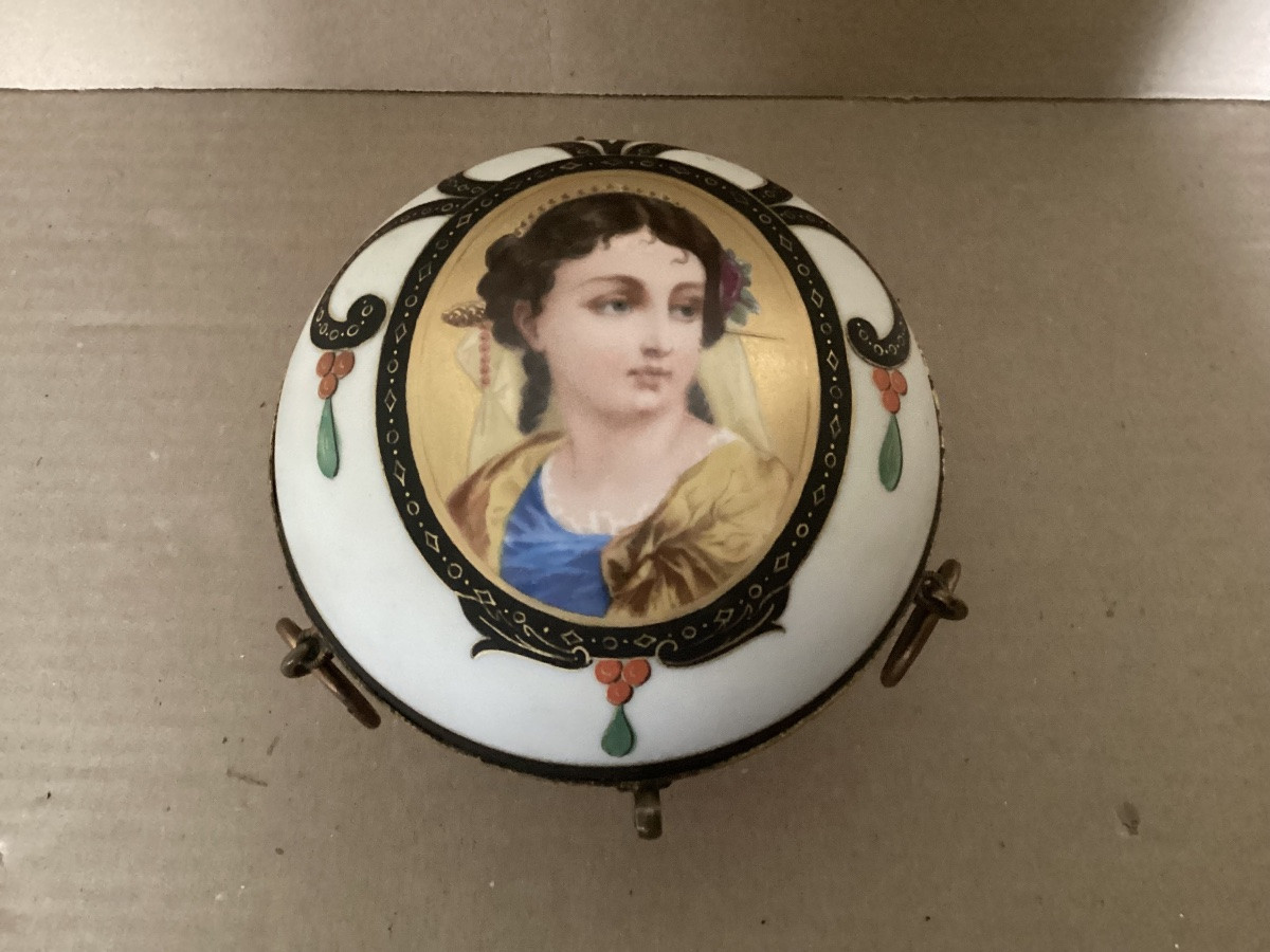 Bonbonnière en porcelaine 19ème -photo-2