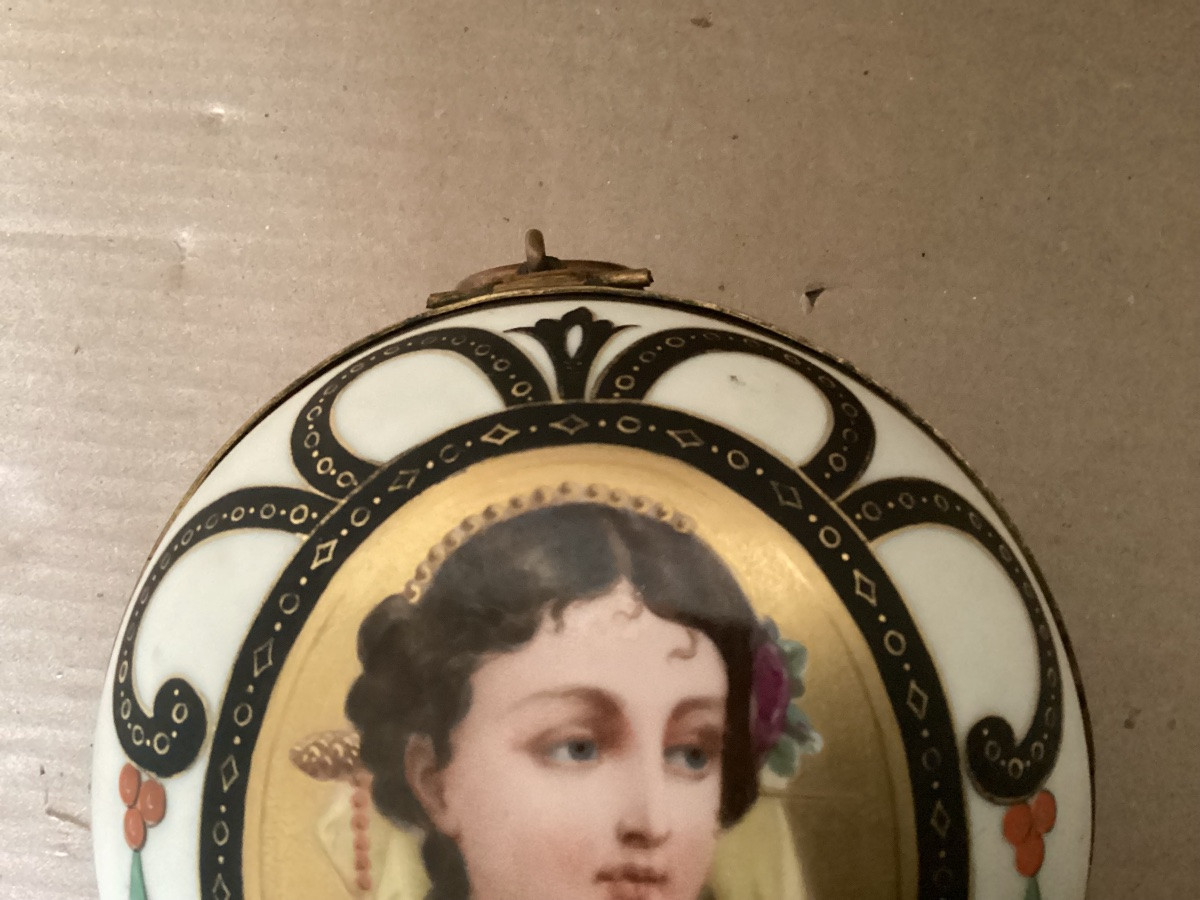 Bonbonnière en porcelaine 19ème -photo-1