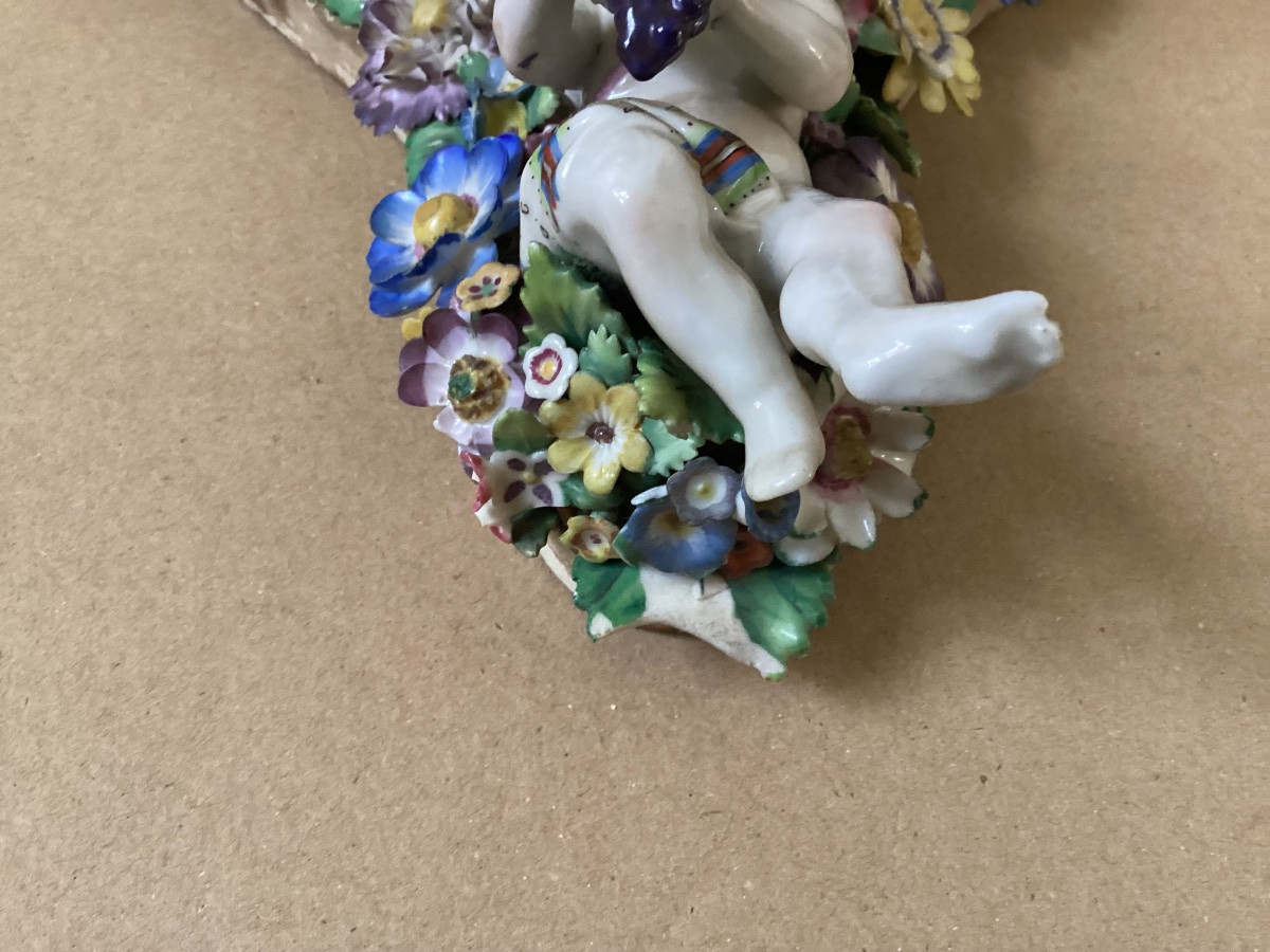 Paire de consoles murales en porcelaine -photo-6