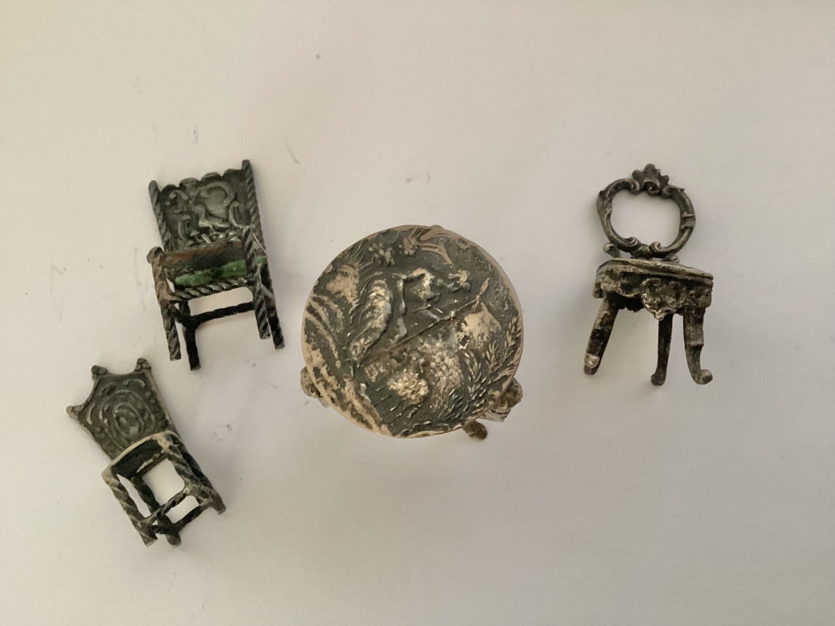 Mobilier miniature en argent -photo-3