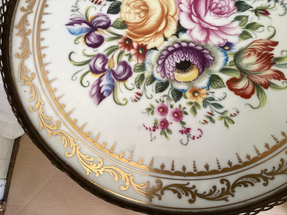 Pedestal Table-photo-2