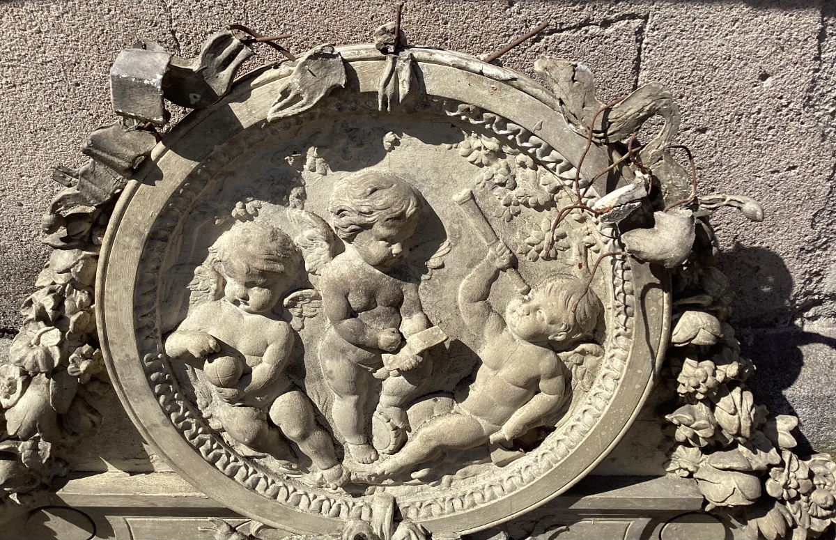 Pair Of Louis XVI Pediments -photo-2