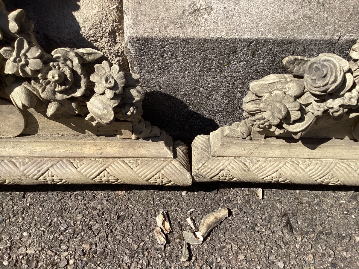 Pair Of Louis XVI Pediments -photo-7