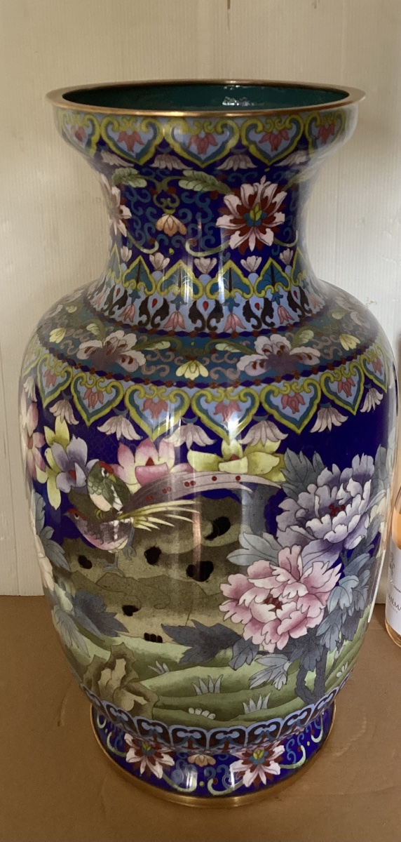 Important Cloisonné Vase 
