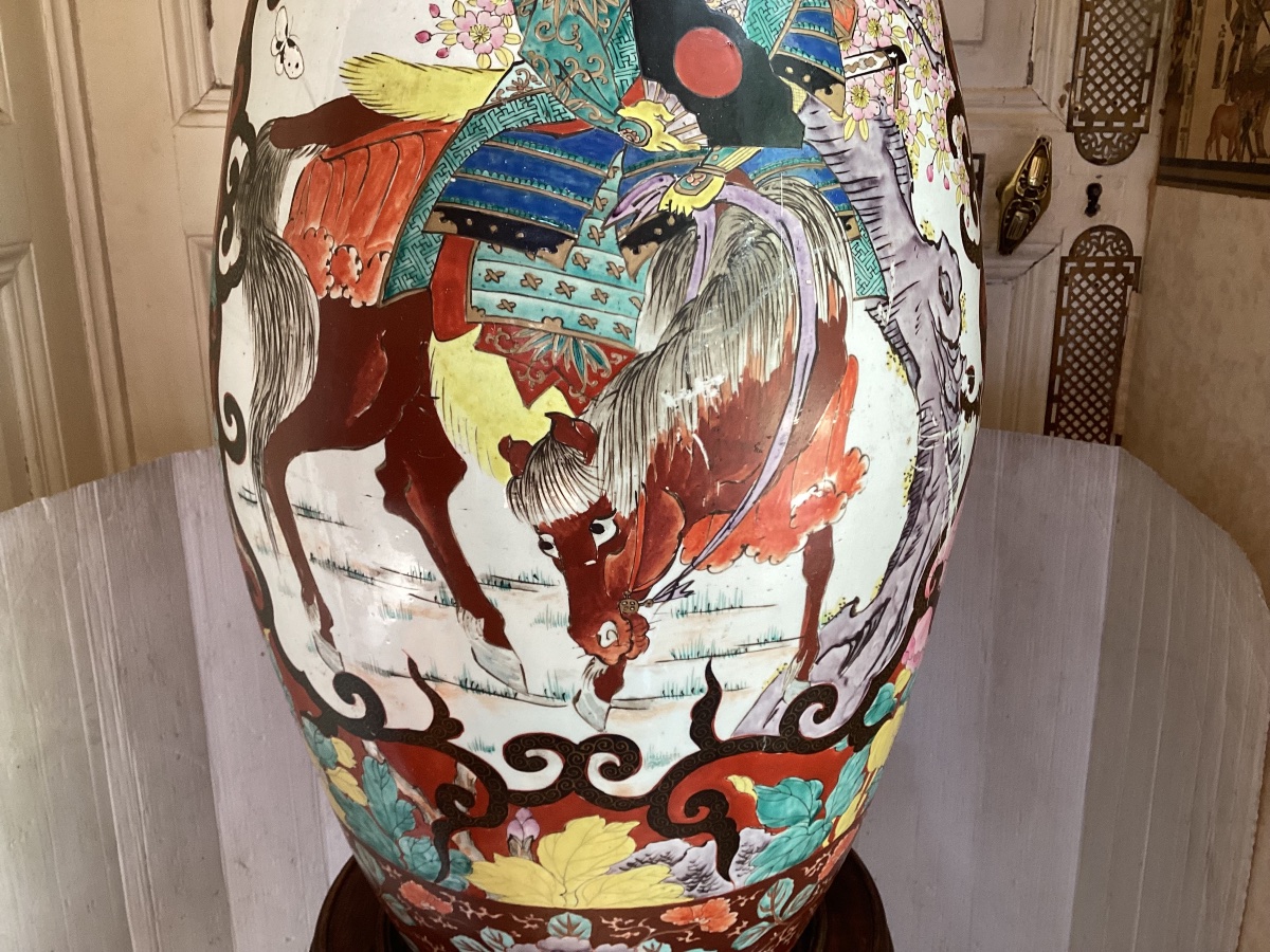 Important Imari Porcelain Vase -photo-6