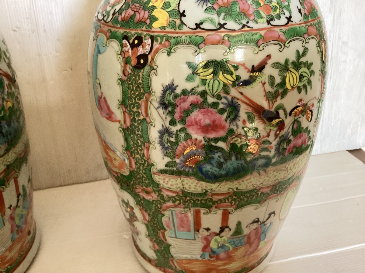 Pair Of 19th-century Canton Vases -photo-3
