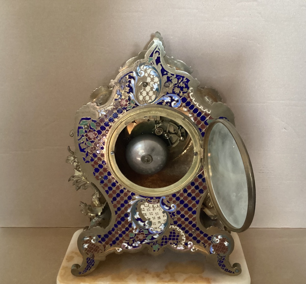 Pendule en bronze L.XV-photo-4